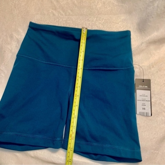 NWT Yogalicious Lux Shorts XS Dark Teal Spandex 5” Inseam Athletic Shorts New - Picture 11 of 13